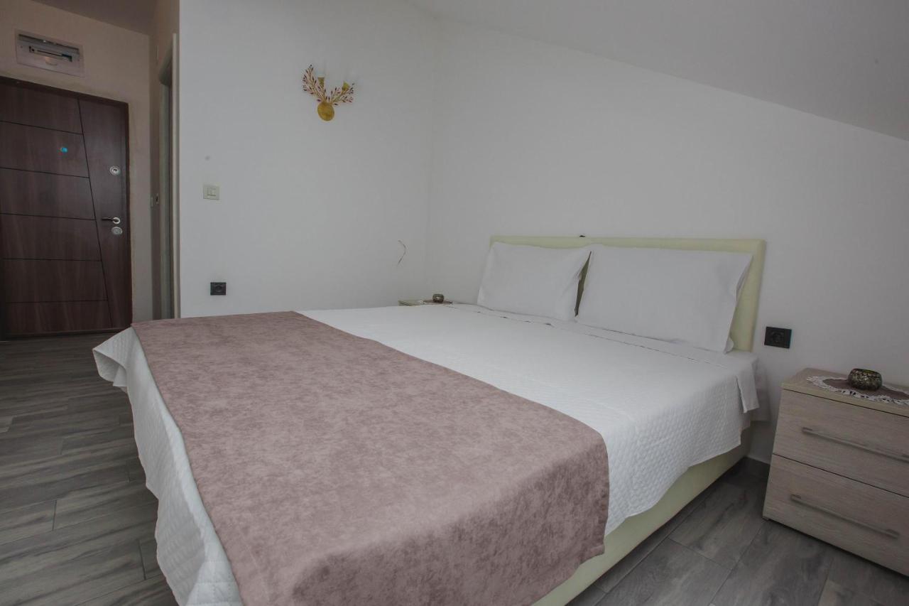 Hotel Dapcevic Cetinje Kültér fotó