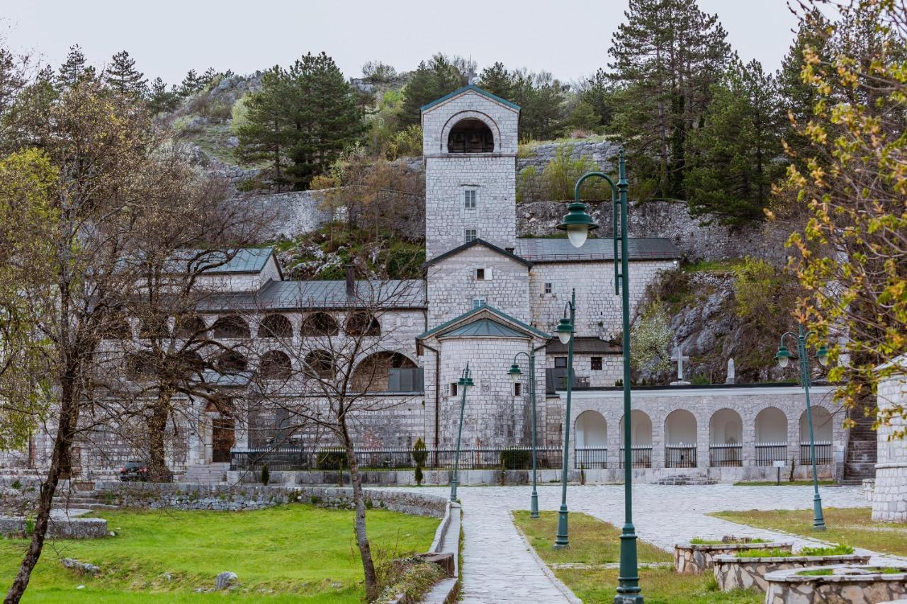 Hotel Dapcevic Cetinje Kültér fotó