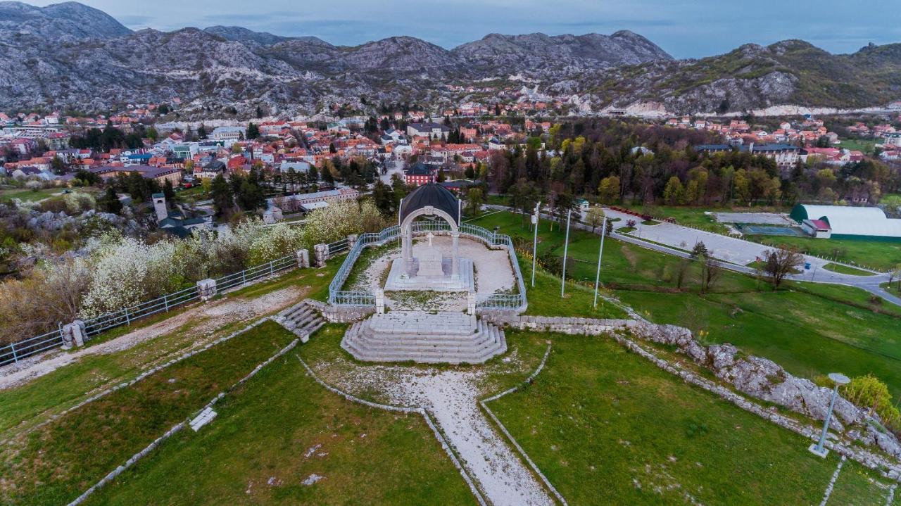 Hotel Dapcevic Cetinje Kültér fotó